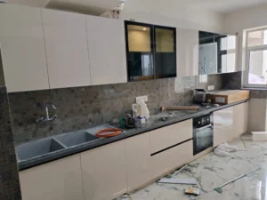 L-shaped modular kitchen 
